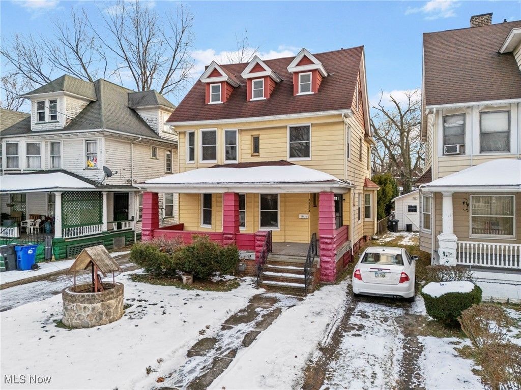 10624 Grantwood Avenue, Cleveland, OH 44108