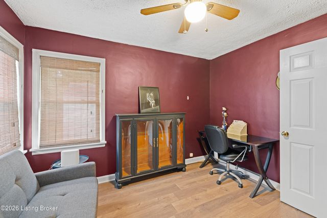 10804 June Dr, Fairdale, KY 40118
