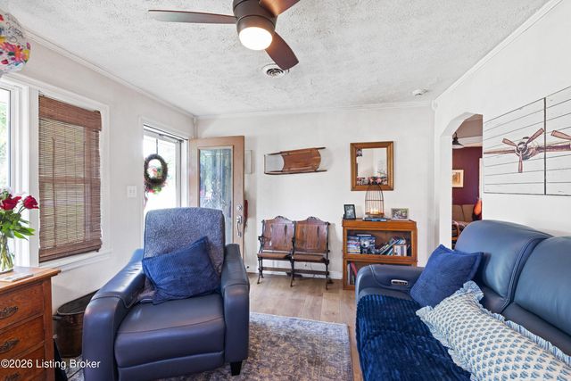 10804 June Dr, Fairdale, KY 40118