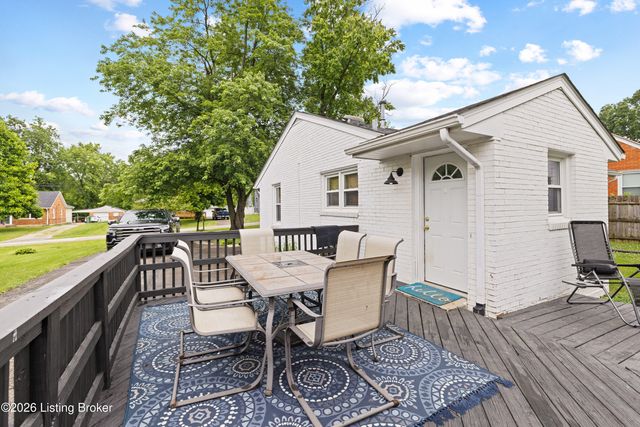 10804 June Dr, Fairdale, KY 40118