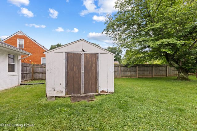 10804 June Dr, Fairdale, KY 40118