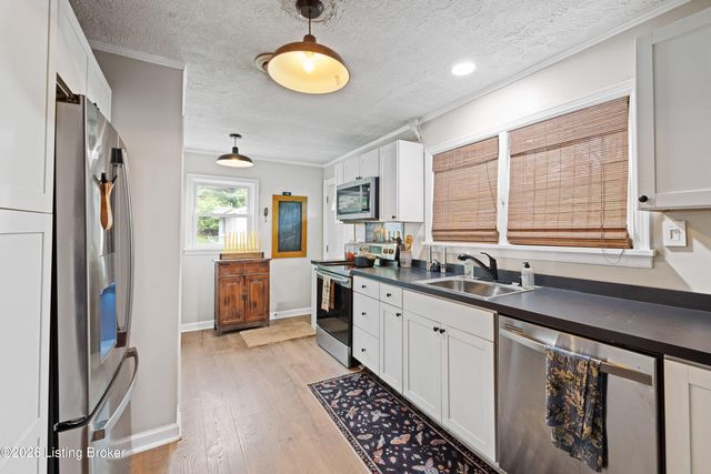 10804 June Dr, Fairdale, KY 40118