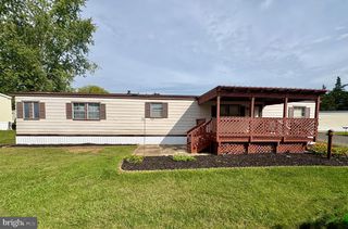 6215 DELILAH RD #TRLR 37, Egg Harbor Township, NJ 08234