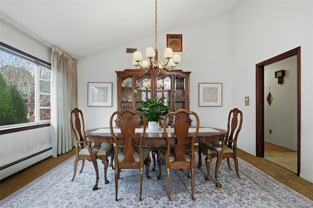 11 Washington Place, Port Washington, NY 11050