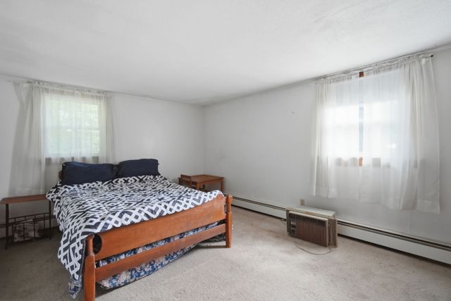83 Union Rd, Wales, MA 01081
