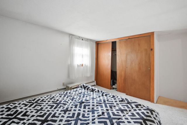 83 Union Rd, Wales, MA 01081