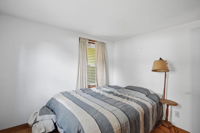 83 Union Rd, Wales, MA 01081
