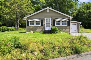 83 Union Rd, Wales, MA 01081