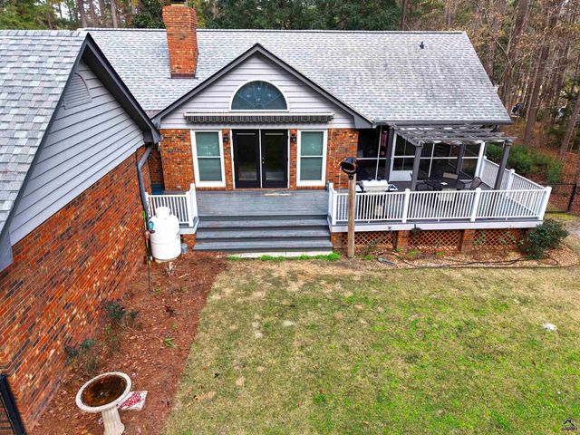 102 Leonards Drive, Thomasville, GA 31792