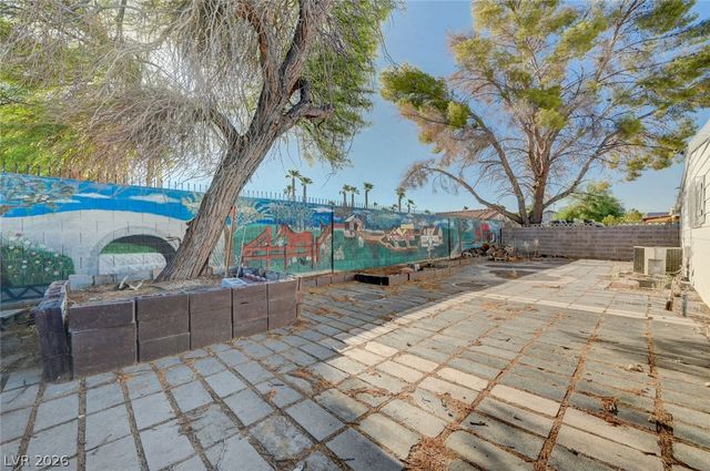 293 Sir William Way, Las Vegas, NV 89110