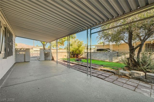 293 Sir William Way, Las Vegas, NV 89110