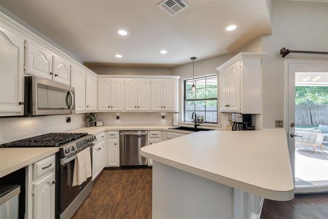 301 Whitman Court, Edmond, OK 73003