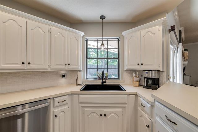 301 Whitman Court, Edmond, OK 73003
