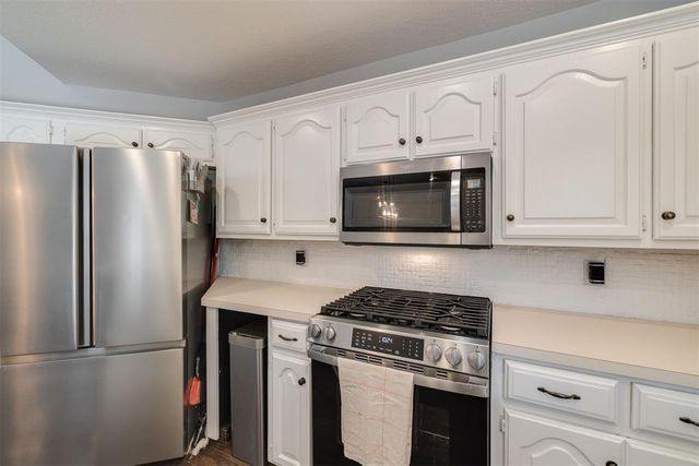 301 Whitman Court, Edmond, OK 73003