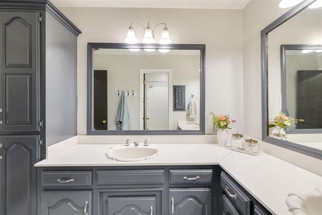301 Whitman Court, Edmond, OK 73003