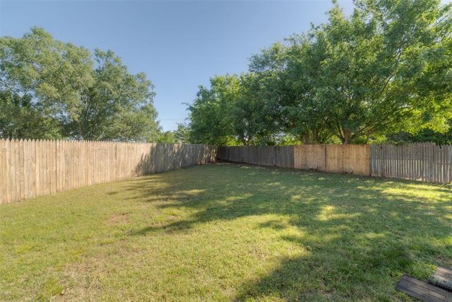 301 Whitman Court, Edmond, OK 73003