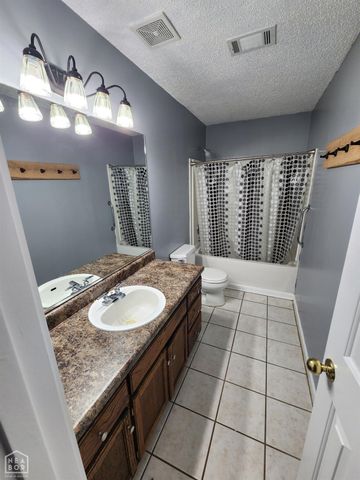 2212 Sheffield Drive, Jonesboro, AR 72405