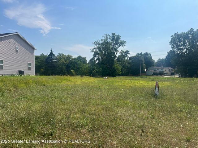 2670 Brigantine Drive, Lansing, MI 48911