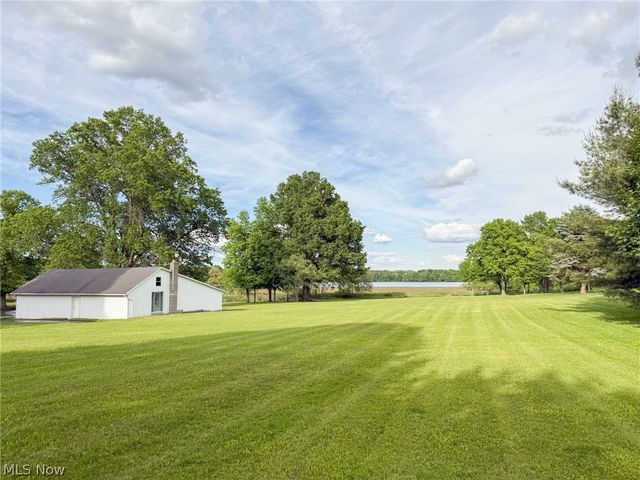13307 Market Street, North Lima, OH 44452