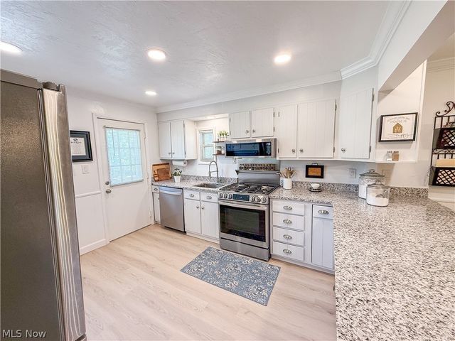 13307 Market Street, North Lima, OH 44452
