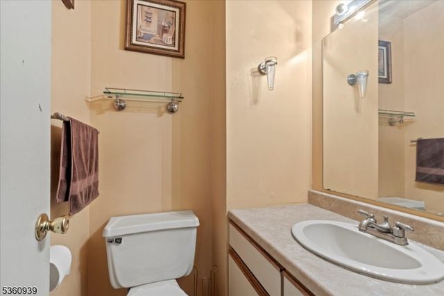804 Orchard Meadows Dr, Union Twp., NJ 07083