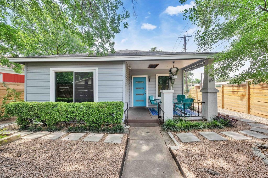 1901 E 10th ST, Austin, TX 78702