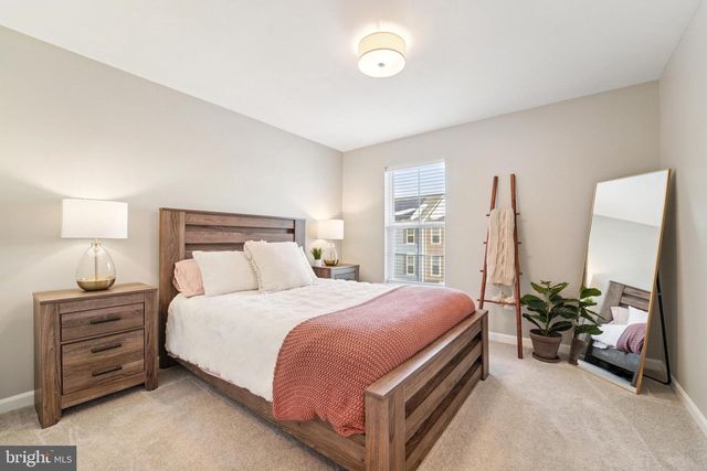 114 ARROWHEAD DR, Millersville, MD 21108