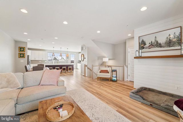 114 ARROWHEAD DR, Millersville, MD 21108