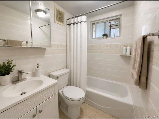 4320 Utopia Parkway, Flushing, NY 11358