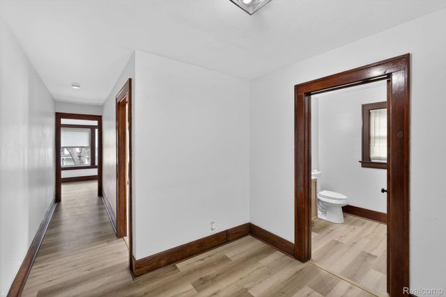 810 E 8th Street, Flint, MI 48503