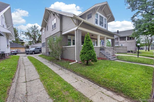 810 E 8th Street, Flint, MI 48503