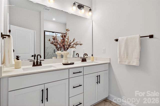 111 Rhuidean Court, Troutman, NC 28166