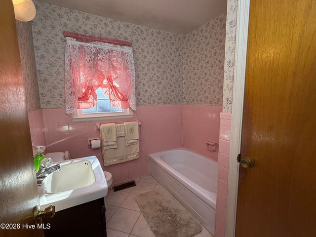 703 Underwood Street, Clinton, NC 28328