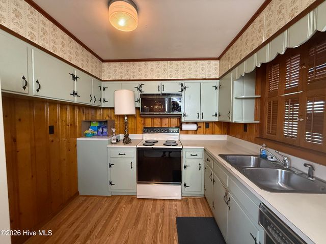 703 Underwood Street, Clinton, NC 28328