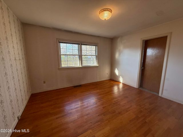 703 Underwood Street, Clinton, NC 28328