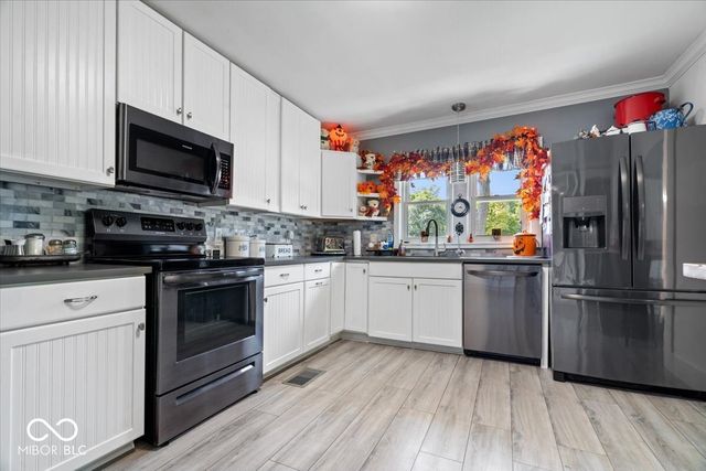 5012 W 8th Street Road, Anderson, IN 46011