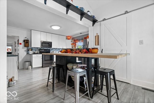 5012 W 8th Street Road, Anderson, IN 46011