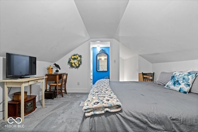 5012 W 8th Street Road, Anderson, IN 46011