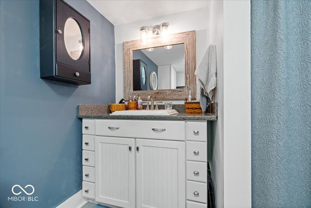 5012 W 8th Street Road, Anderson, IN 46011