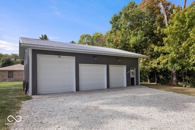 5012 W 8th Street Road, Anderson, IN 46011