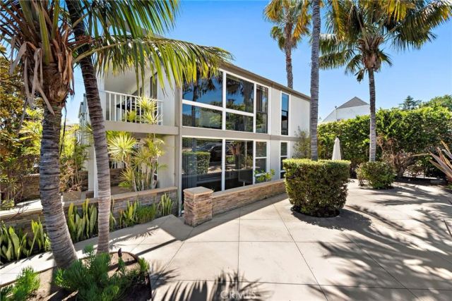 280 Aster Street 2, Laguna Beach, CA 92651