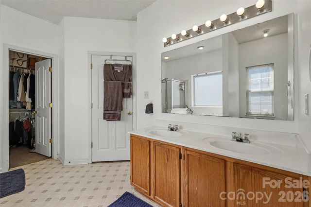 4011 Lakota Court, Charlotte, NC 28269