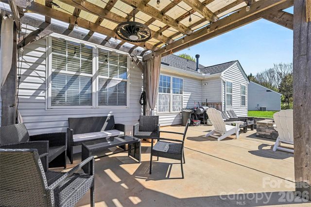 4011 Lakota Court, Charlotte, NC 28269