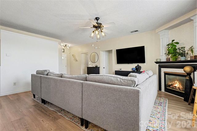 4011 Lakota Court, Charlotte, NC 28269