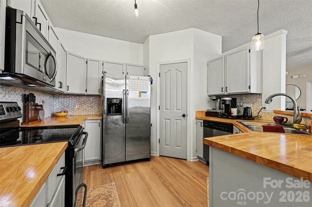 4011 Lakota Court, Charlotte, NC 28269