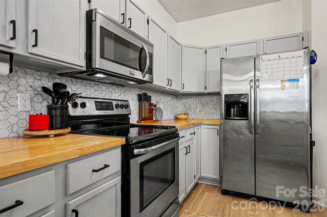 4011 Lakota Court, Charlotte, NC 28269