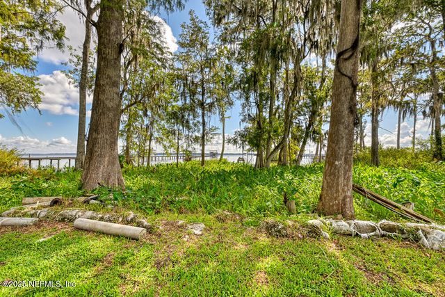 5325 DEER ISLAND Road, Green Cove Springs, FL 32043