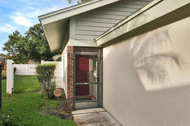 7861 PINE TRACE DRIVE 7861, Sarasota, FL 34243