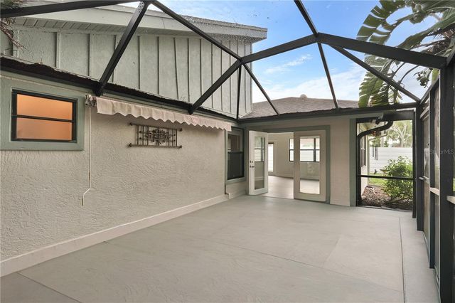 7861 PINE TRACE DRIVE 7861, Sarasota, FL 34243