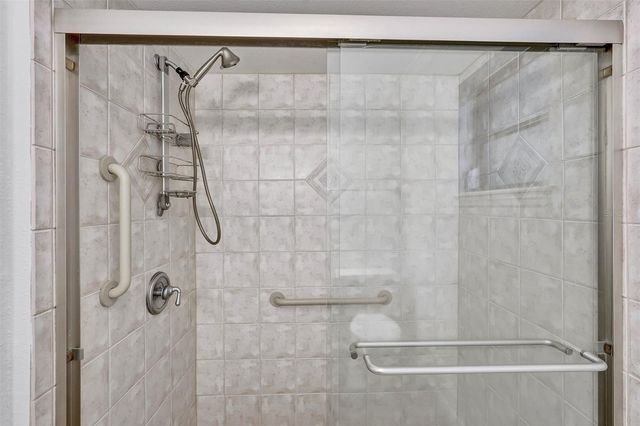 7861 PINE TRACE DRIVE 7861, Sarasota, FL 34243